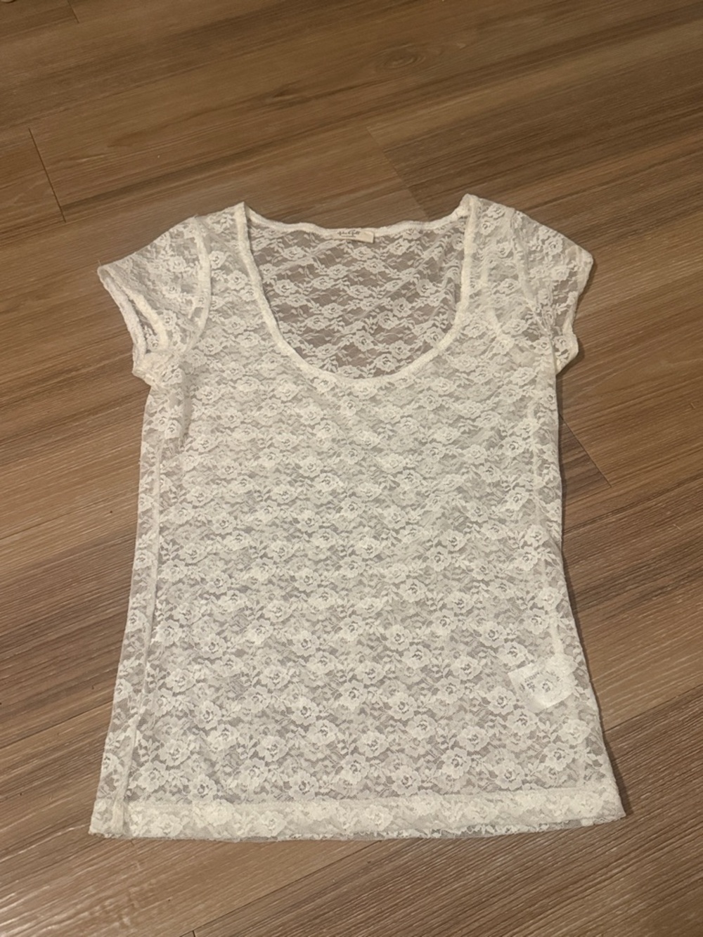 Brandy Melville Women’s White Lace Short-Sleeve Scoop Neck Top